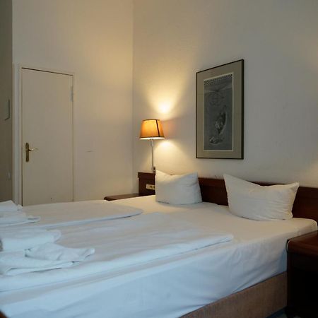 Hotel Pension Xantener Eck Berlin Exterior photo